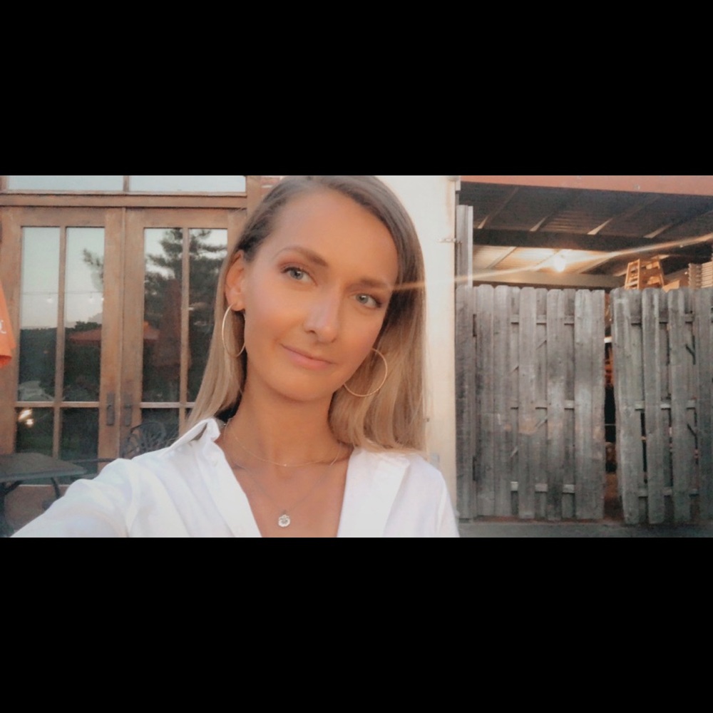 Meet your Posher, Lisa